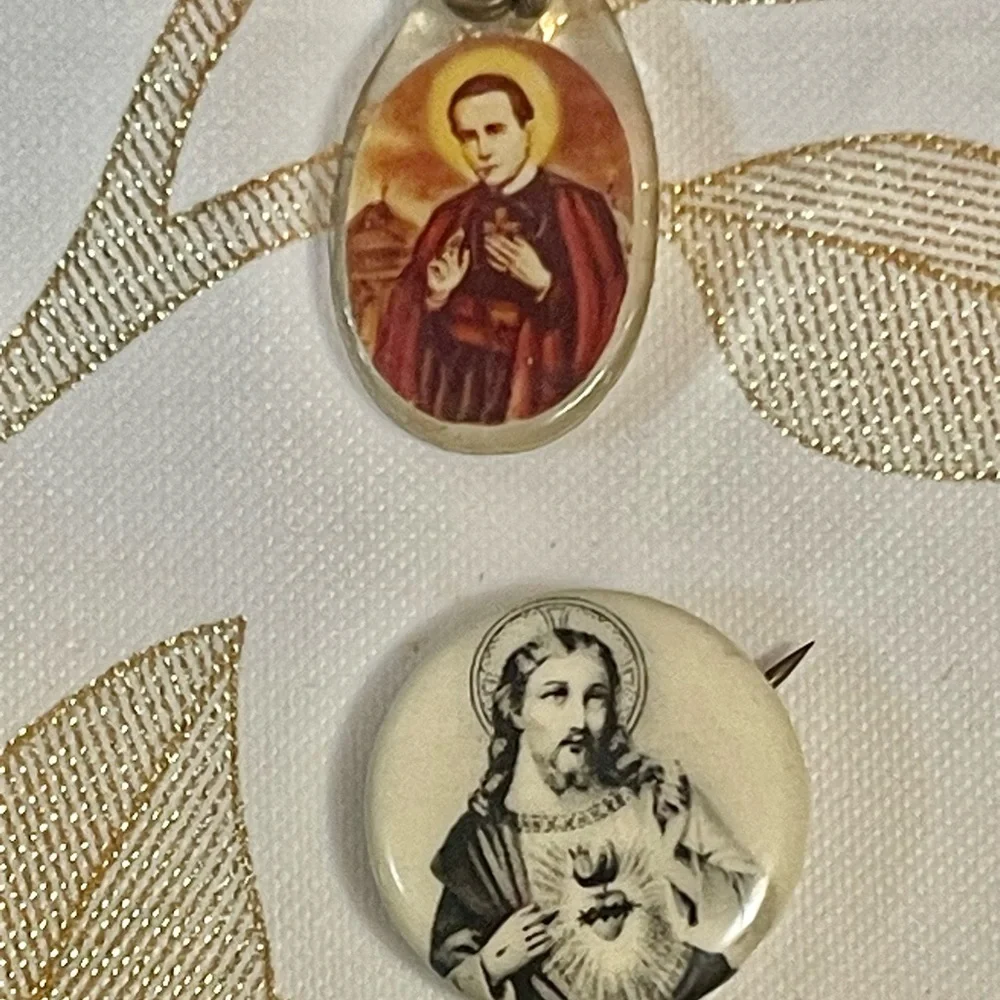 VTG Lot Of 5 Religious Christian’s Medals Pendant Catholic saints #1